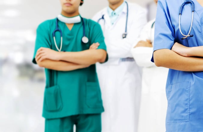 Gestión de personal médico especialista en deuda con el país
