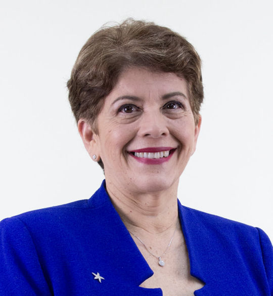 Fotografía de la Máster Marta Eugenia Acosta Zúñiga