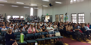 Salón de actos Colegio de Costa Rica - Foto de asistentes a la actividad